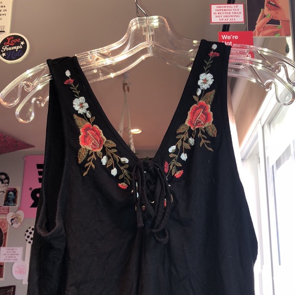 Embroidered Bodysuit - Picture 2 of 4